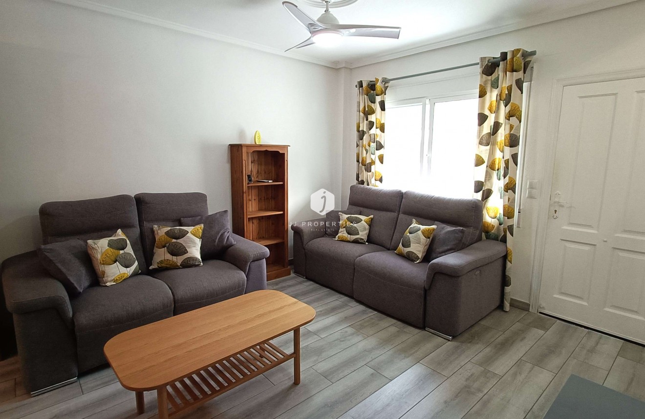 Aus zweiter Hand - Villa -
Rojales - Inland
