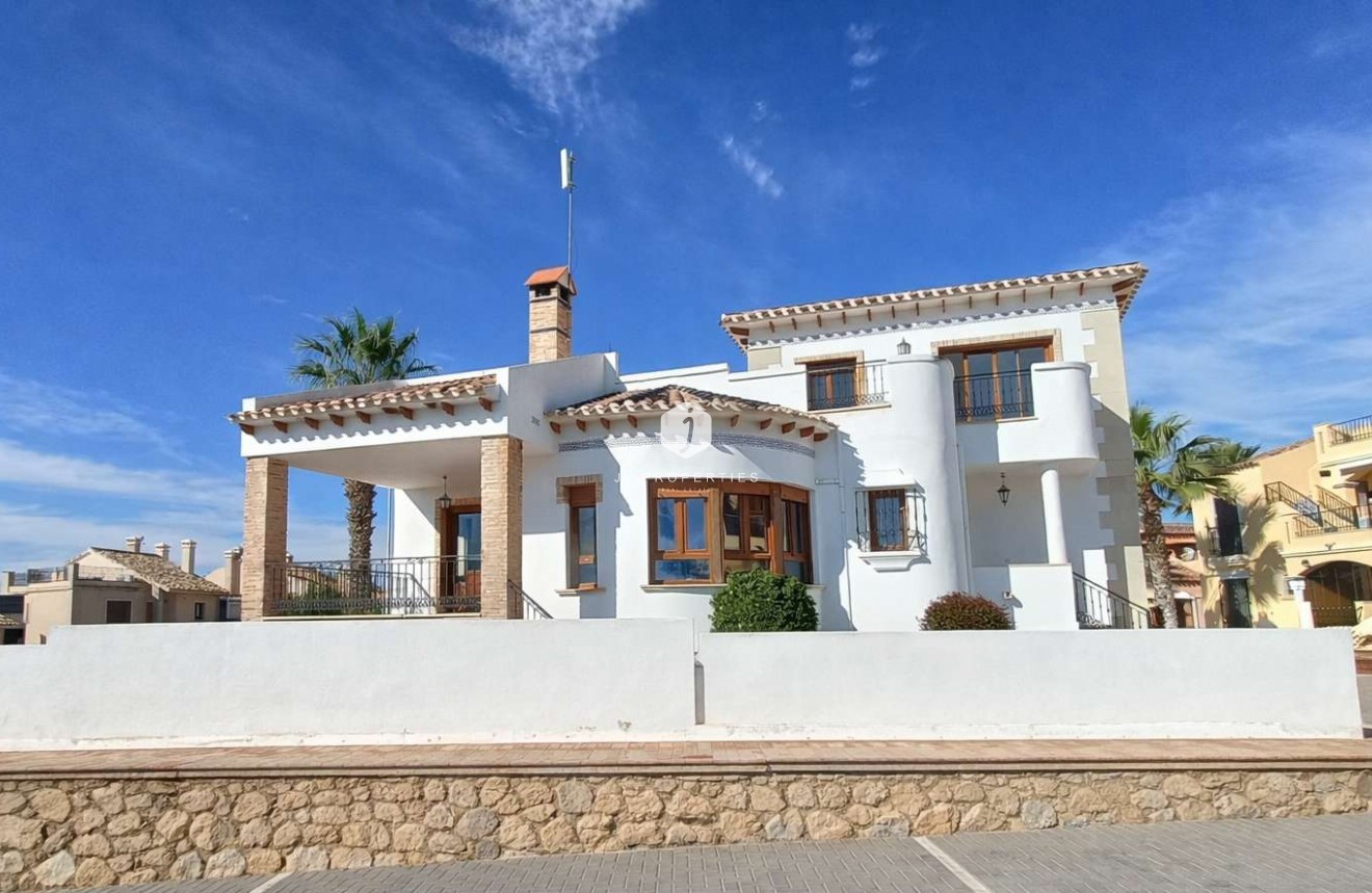 Resale - Villa -
Algorfa - Inland