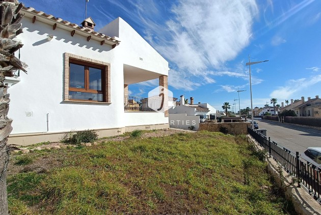 Resale - Villa -
Algorfa - Inland