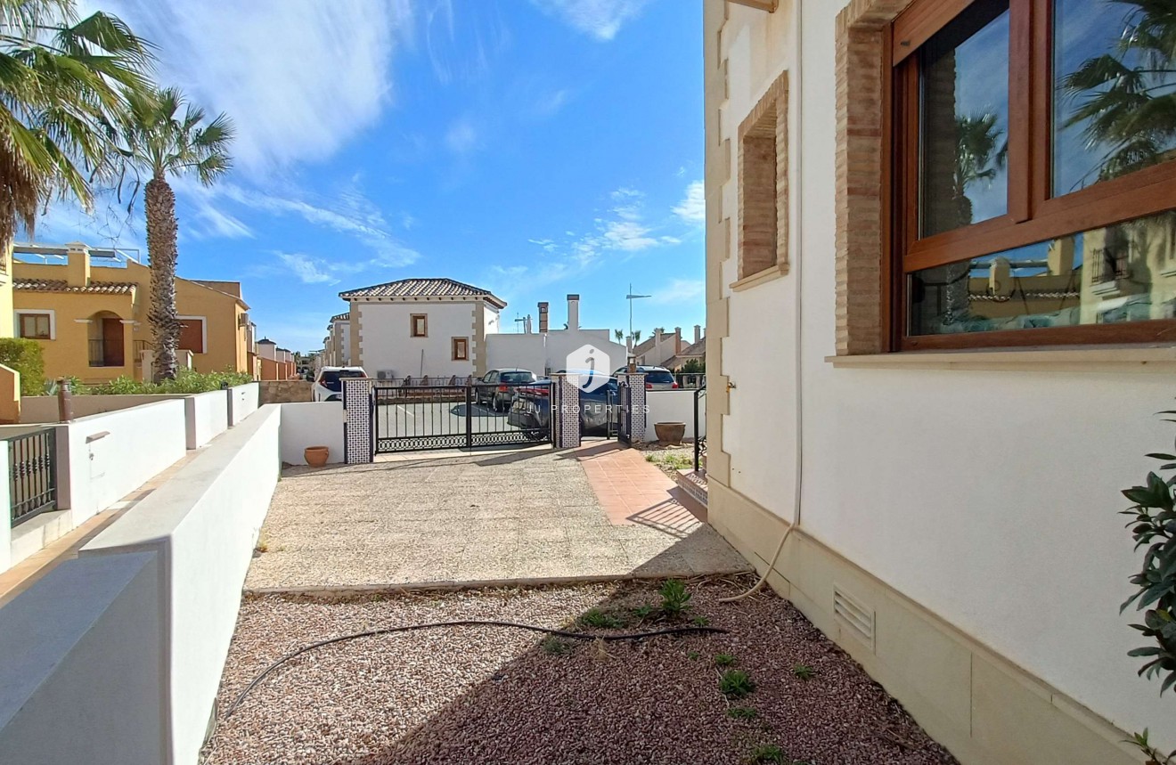 Resale - Villa -
Algorfa - Inland