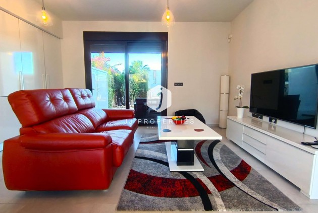 Tweedehands - Appartement / flat -
Algorfa - Inland