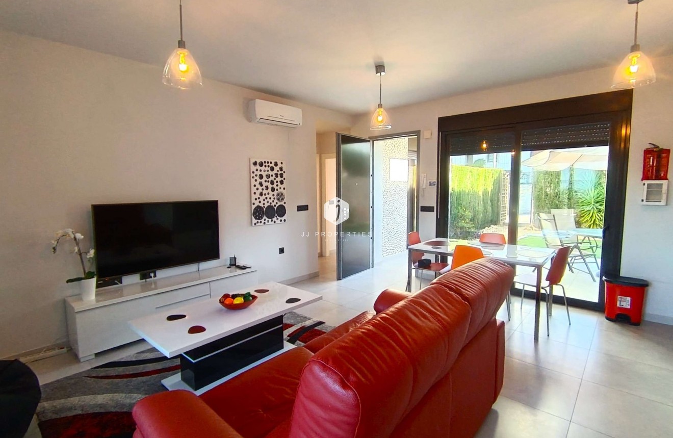 Tweedehands - Appartement / flat -
Algorfa - Inland