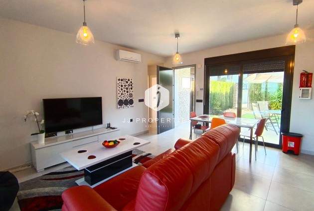 Tweedehands - Appartement / flat -
Algorfa - Inland