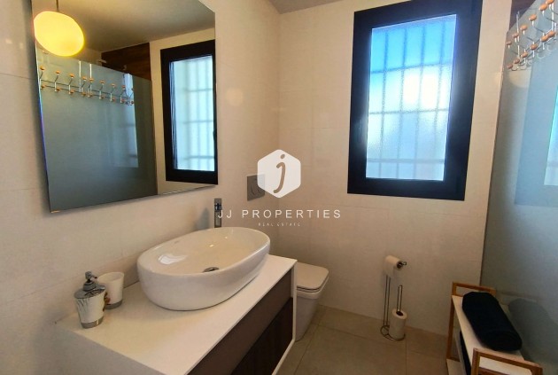 Tweedehands - Appartement / flat -
Algorfa - Inland
