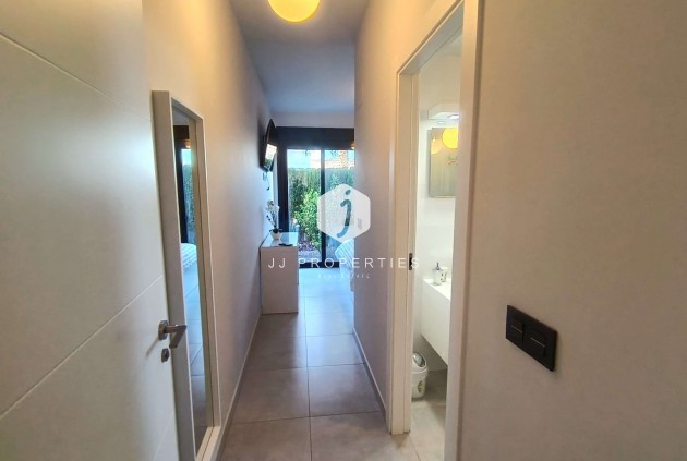 Tweedehands - Appartement / flat -
Algorfa - Inland