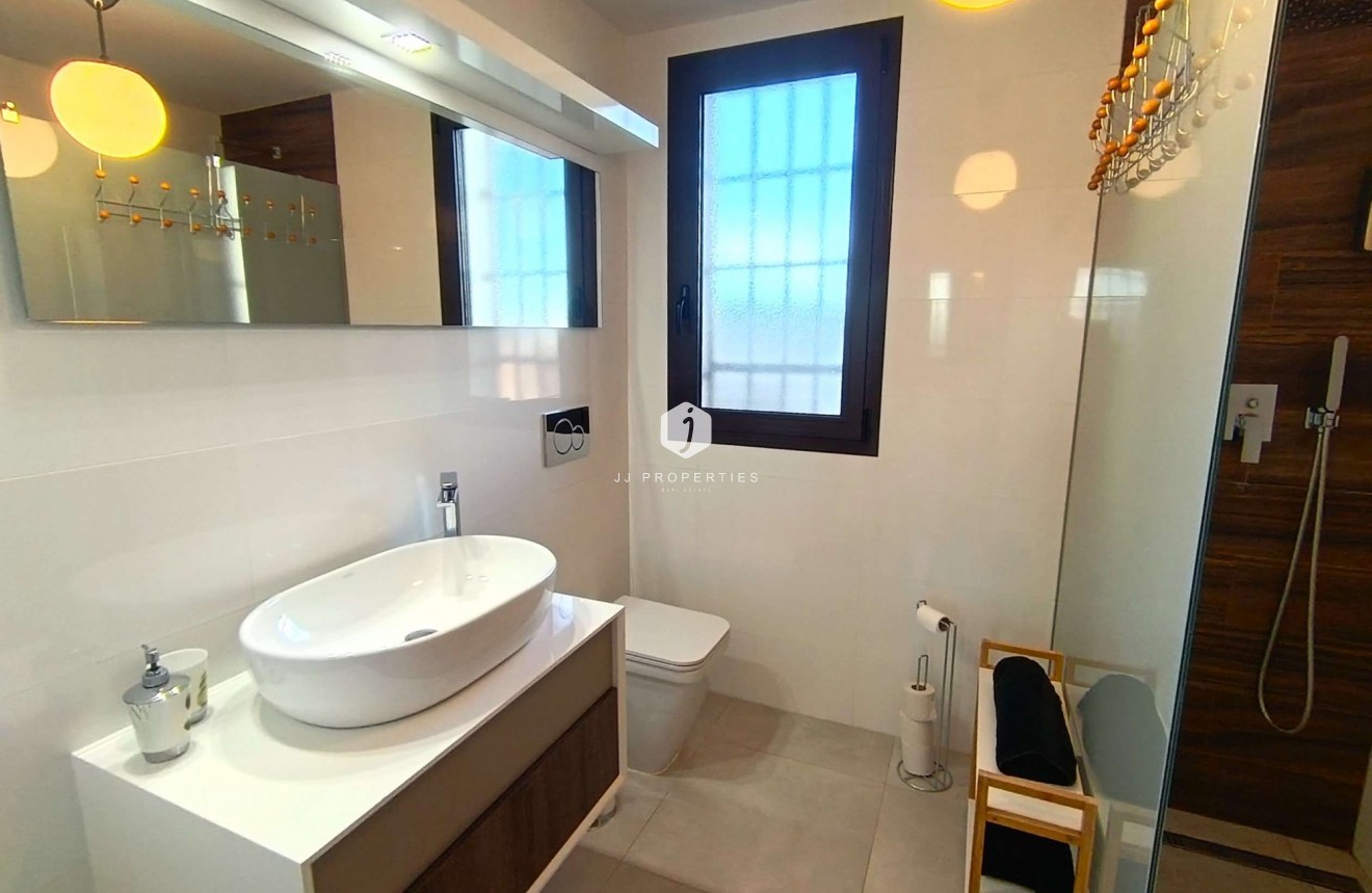 Tweedehands - Appartement / flat -
Algorfa - Inland