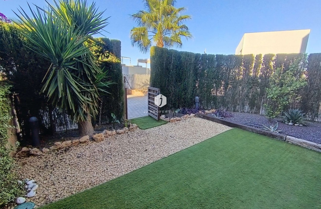Tweedehands - Appartement / flat -
Algorfa - Inland