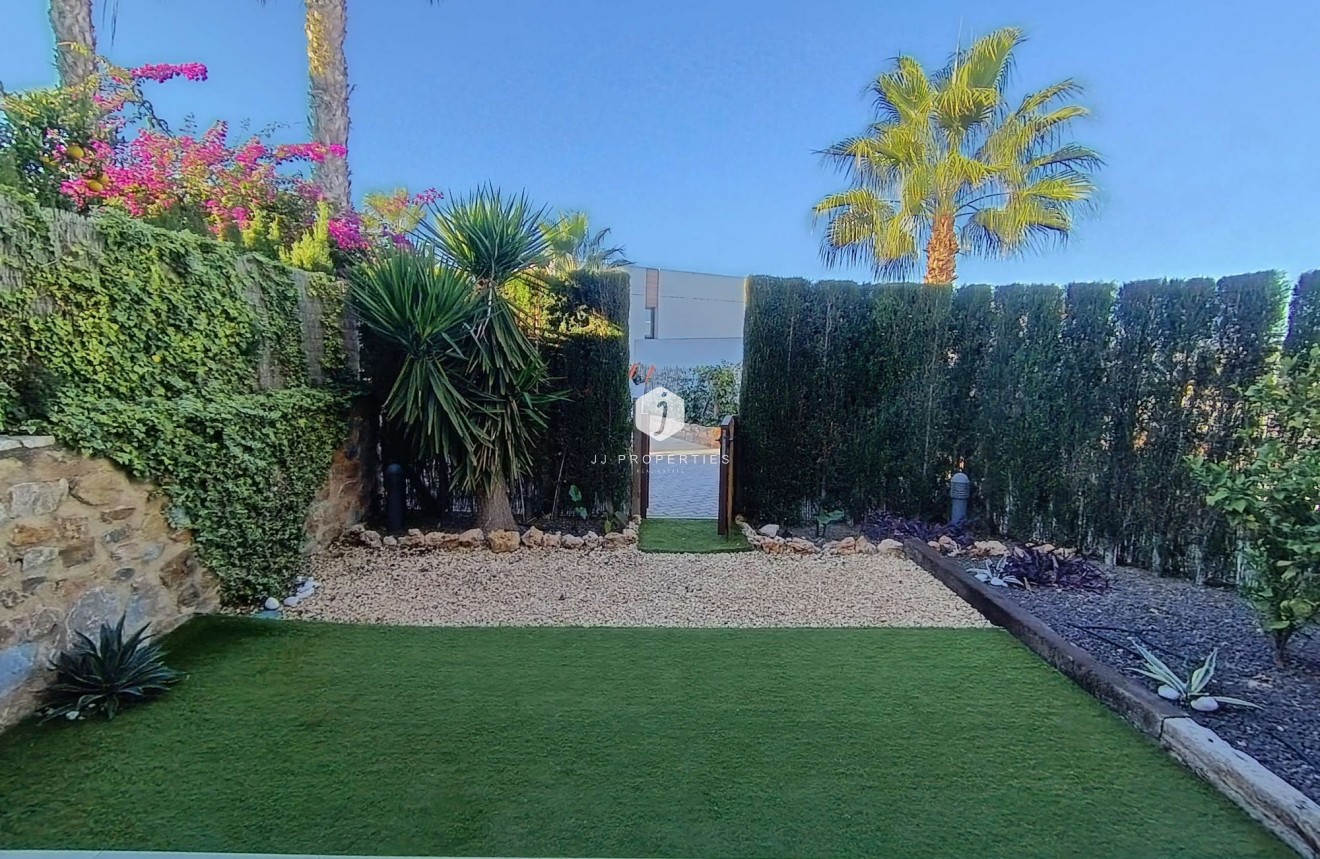 Tweedehands - Appartement / flat -
Algorfa - Inland