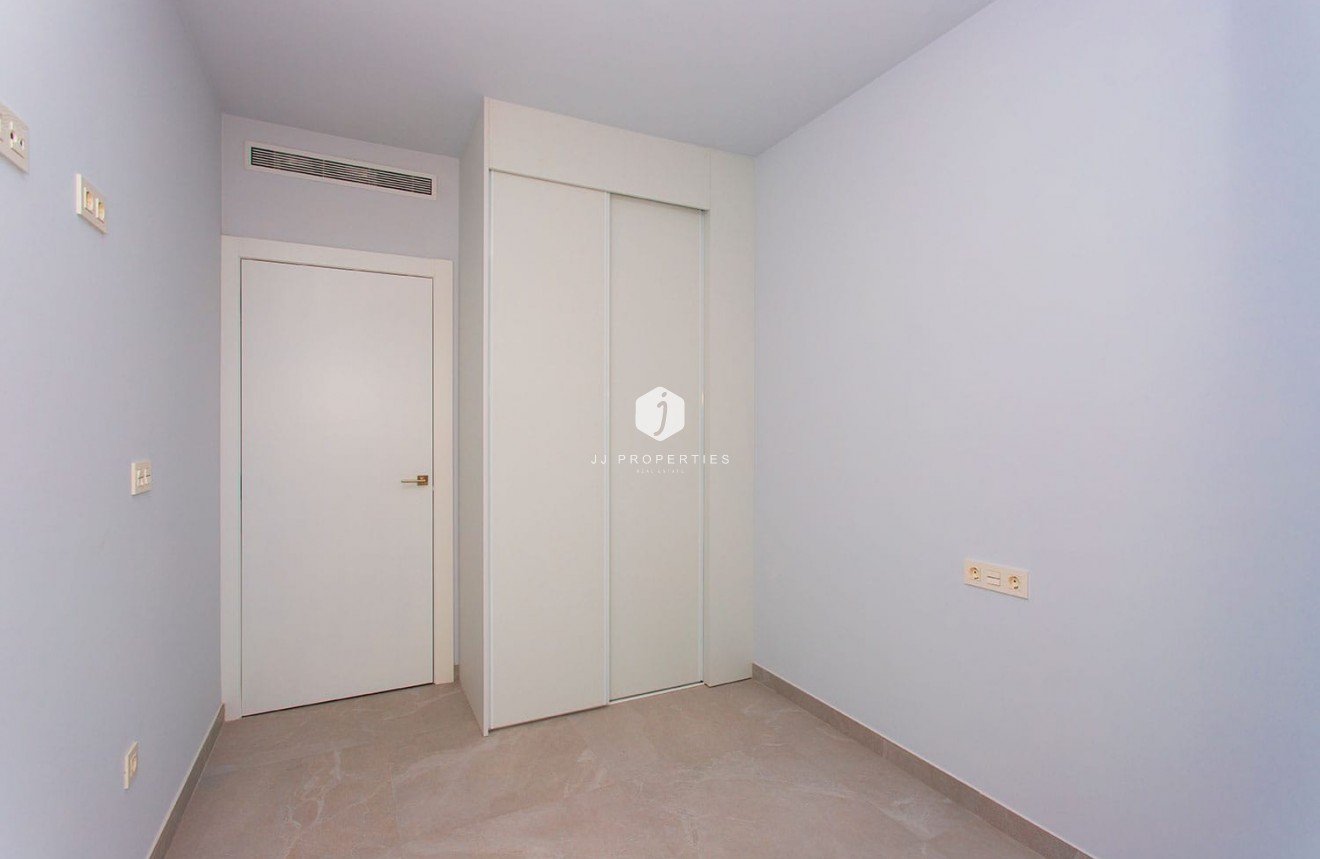 Resale - Apartment / flat -
Torrevieja - Costa Blanca