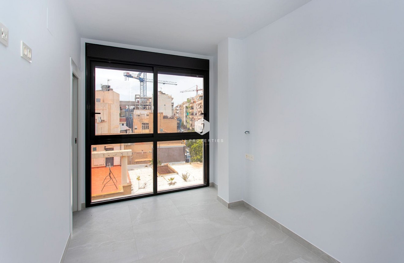 Resale - Apartment / flat -
Torrevieja - Costa Blanca