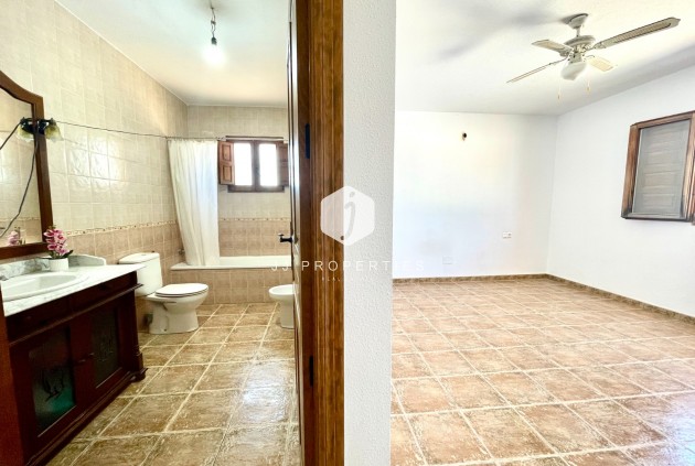 Resale - Villa -
Catral - Costa Blanca