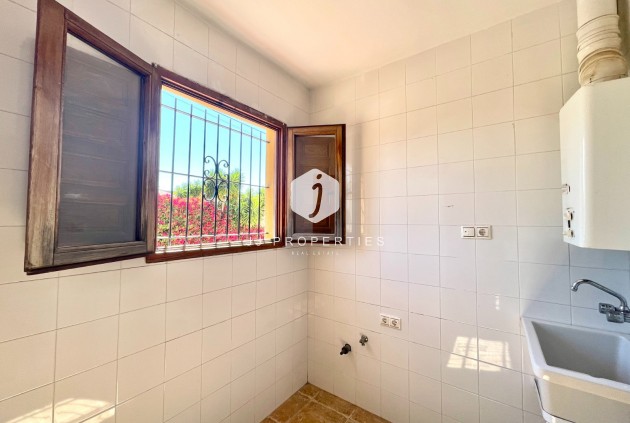 Resale - Villa -
Catral - Costa Blanca