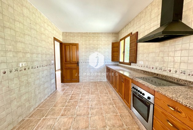 Resale - Villa -
Catral - Costa Blanca