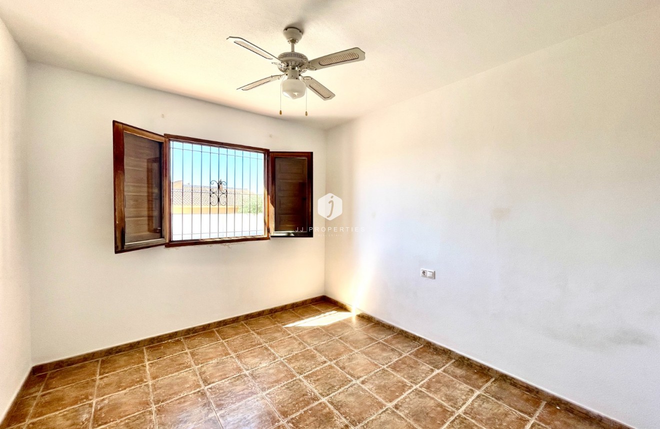 Resale - Villa -
Catral - Costa Blanca