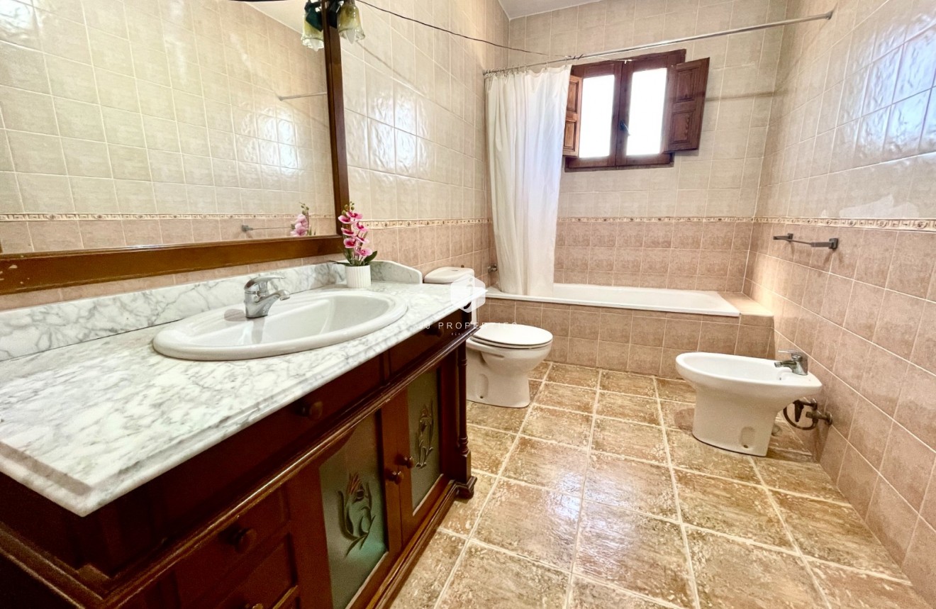 Resale - Villa -
Catral - Costa Blanca