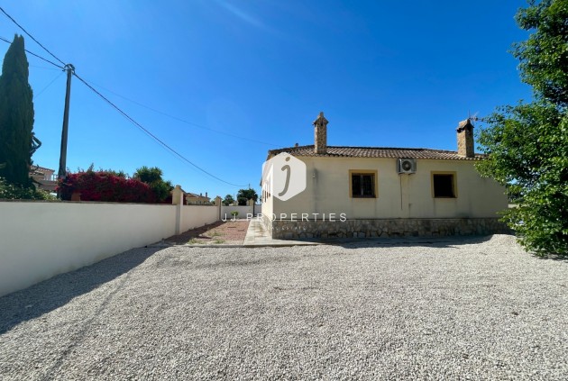 Resale - Villa -
Catral - Costa Blanca