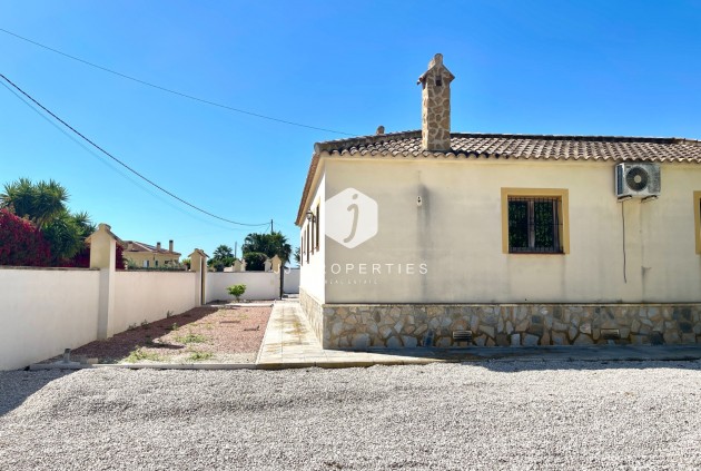 Resale - Villa -
Catral - Costa Blanca