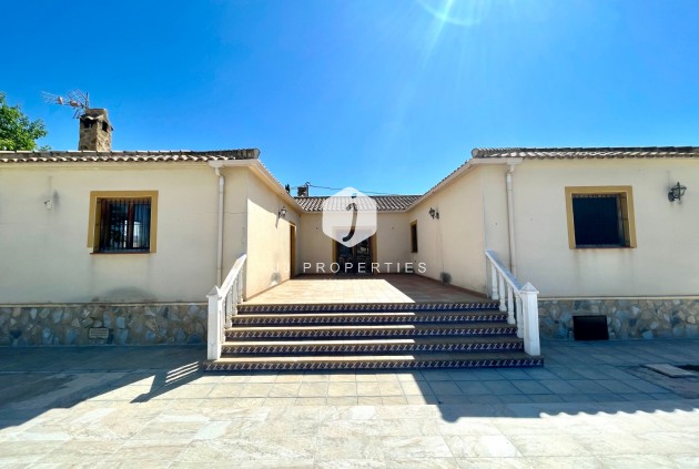 Resale - Villa -
Catral - Costa Blanca