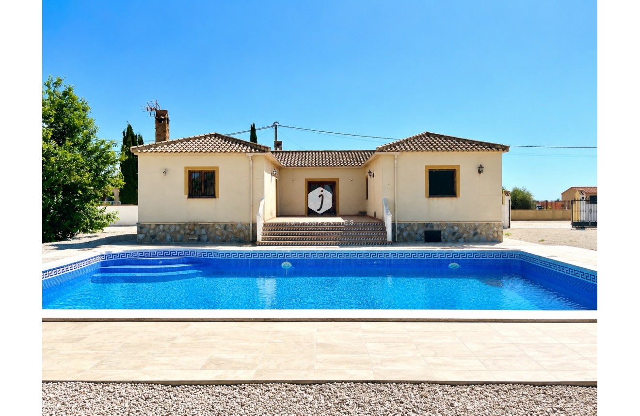 Resale - Villa -
Catral - Costa Blanca