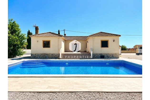 Resale - Villa -
Catral - Costa Blanca