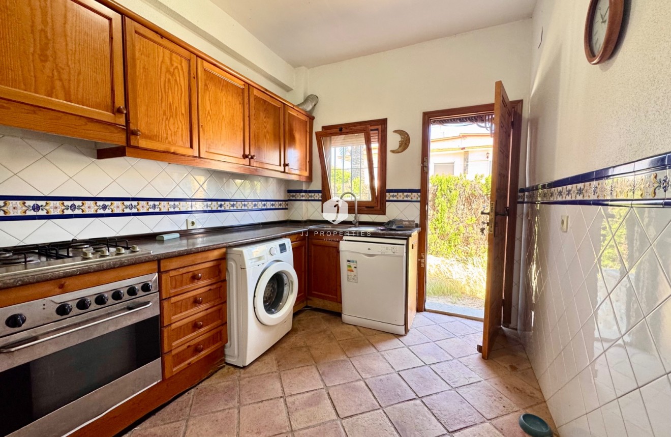 Resale - Villa -
Orihuela Costa - Costa Blanca