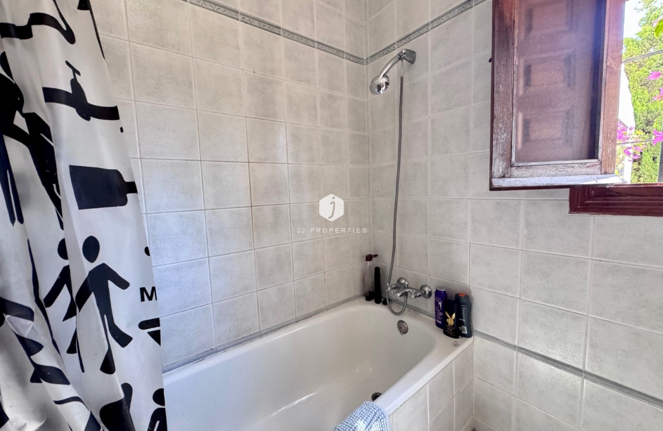 Resale - Villa -
Orihuela Costa - Costa Blanca
