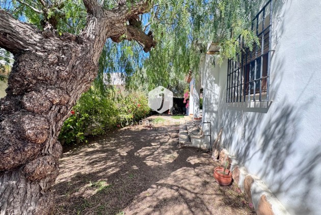 Resale - Villa -
Orihuela Costa - Costa Blanca