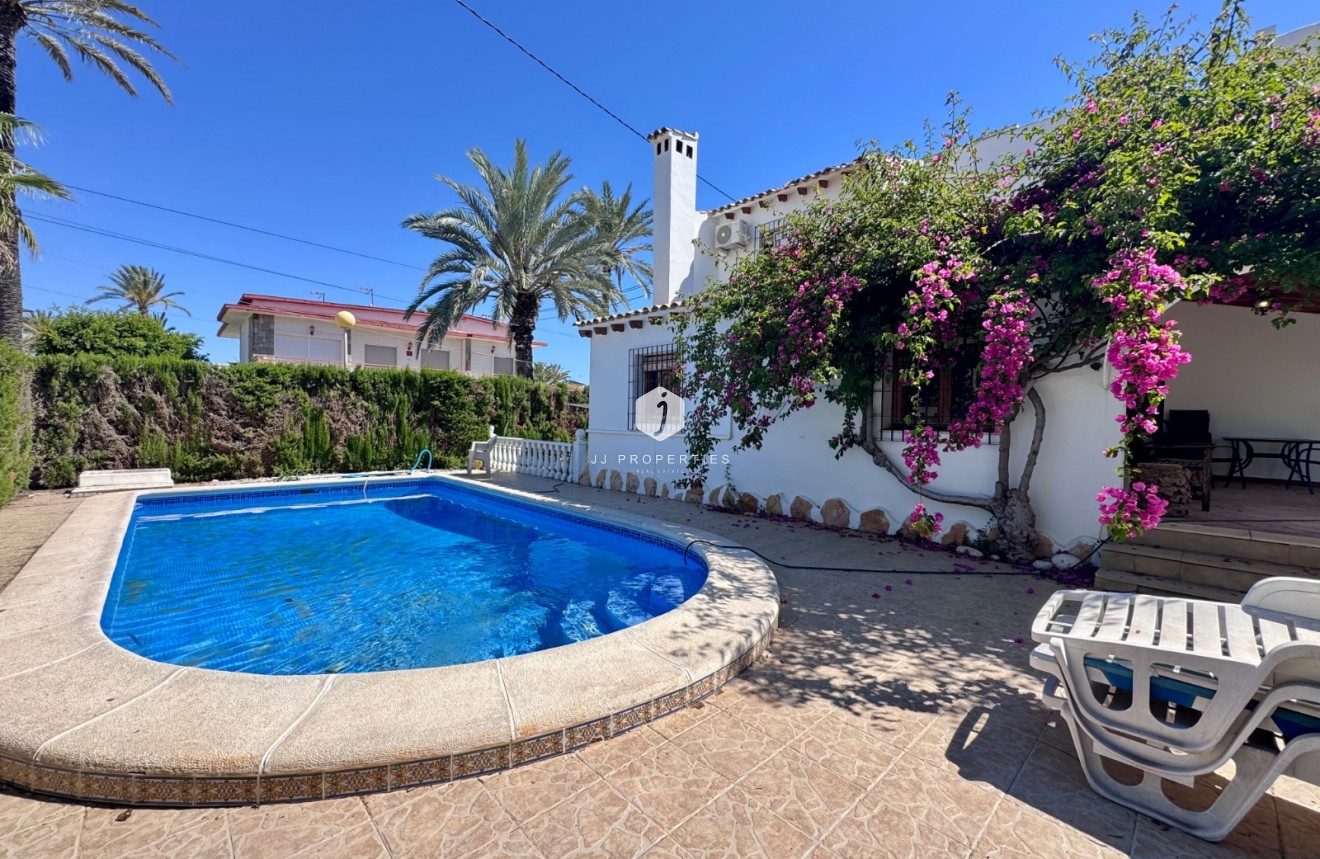 Resale - Villa -
Orihuela Costa - Costa Blanca