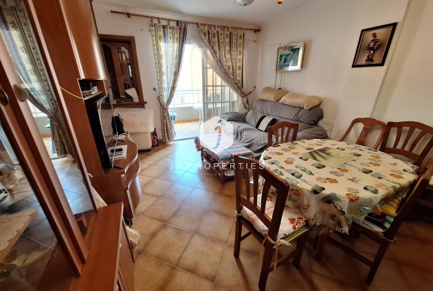 Z drugiej ręki - Mieszkanie w bloku -
Torrevieja - Playa de los Locos