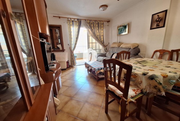 Z drugiej ręki - Mieszkanie w bloku -
Torrevieja - Playa de los Locos