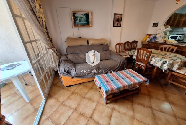 Z drugiej ręki - Mieszkanie w bloku -
Torrevieja - Playa de los Locos
