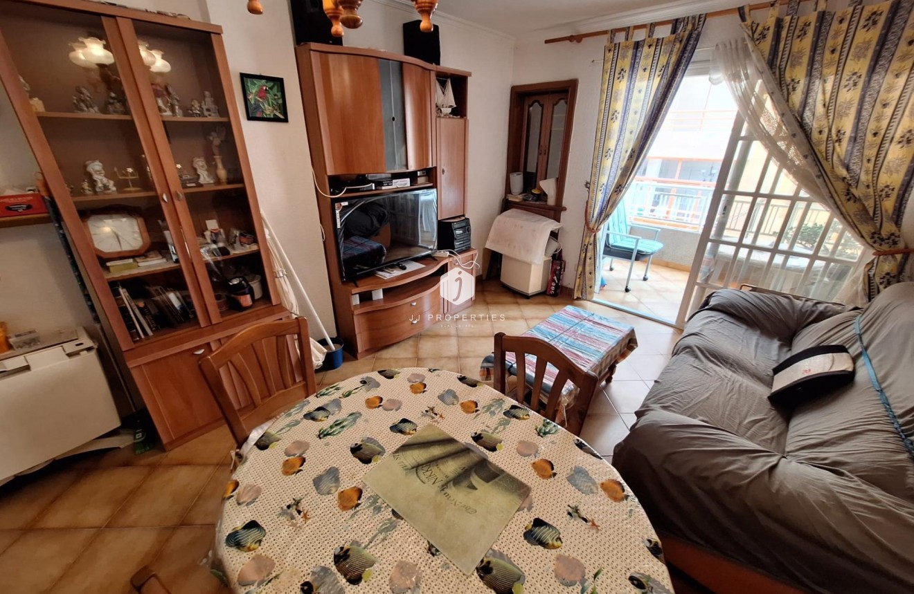 Z drugiej ręki - Mieszkanie w bloku -
Torrevieja - Playa de los Locos