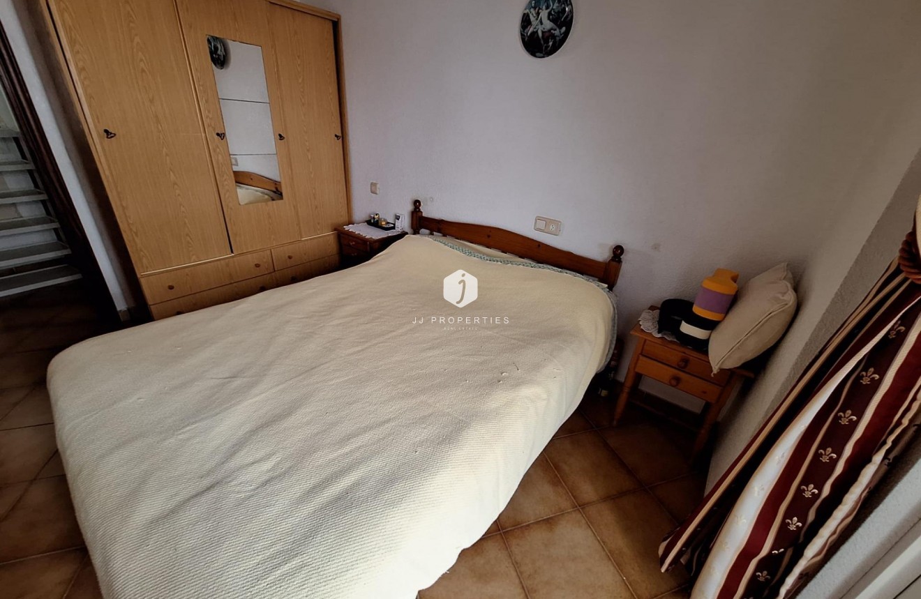 Z drugiej ręki - Mieszkanie w bloku -
Torrevieja - Playa de los Locos