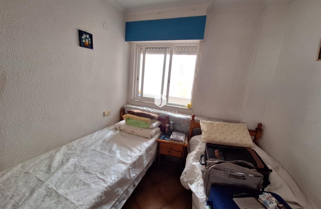 Z drugiej ręki - Mieszkanie w bloku -
Torrevieja - Playa de los Locos