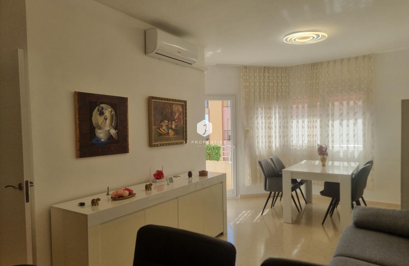 D'occasion - Appartement -
Torrevieja - Playa de los Locos