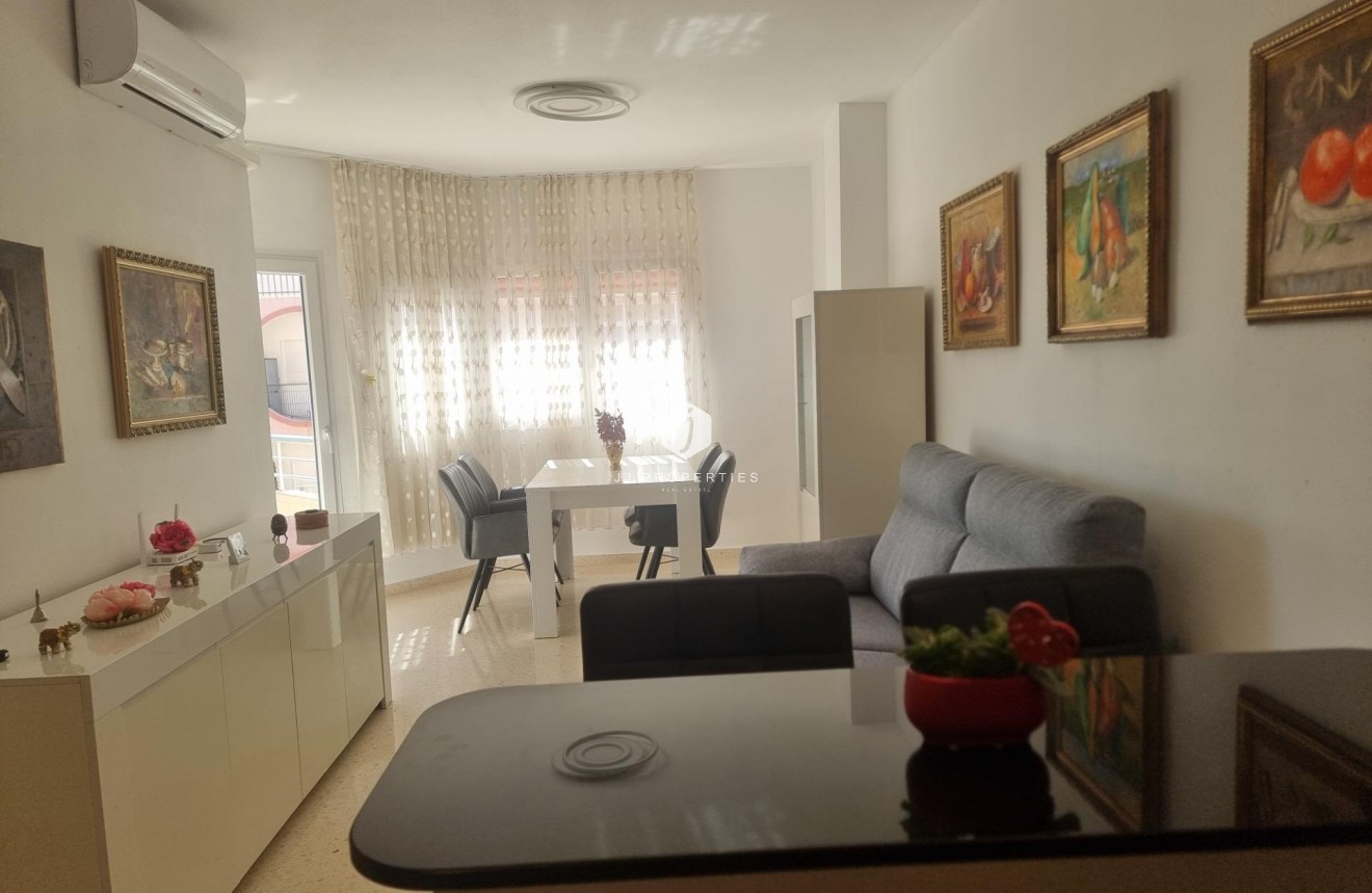 D'occasion - Appartement -
Torrevieja - Playa de los Locos