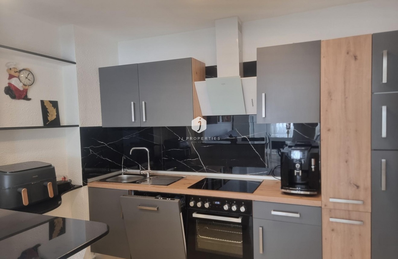 D'occasion - Appartement -
Torrevieja - Playa de los Locos