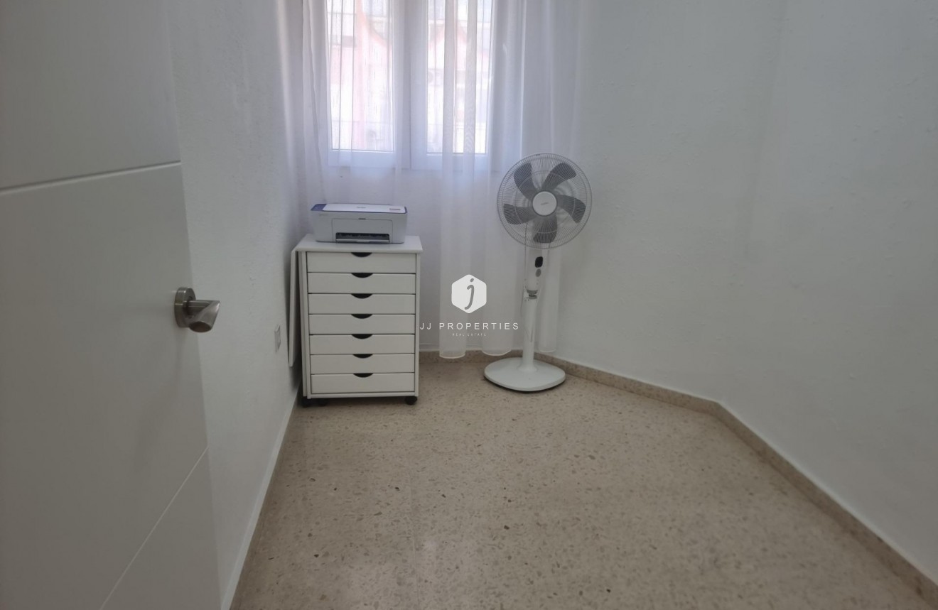 D'occasion - Appartement -
Torrevieja - Playa de los Locos