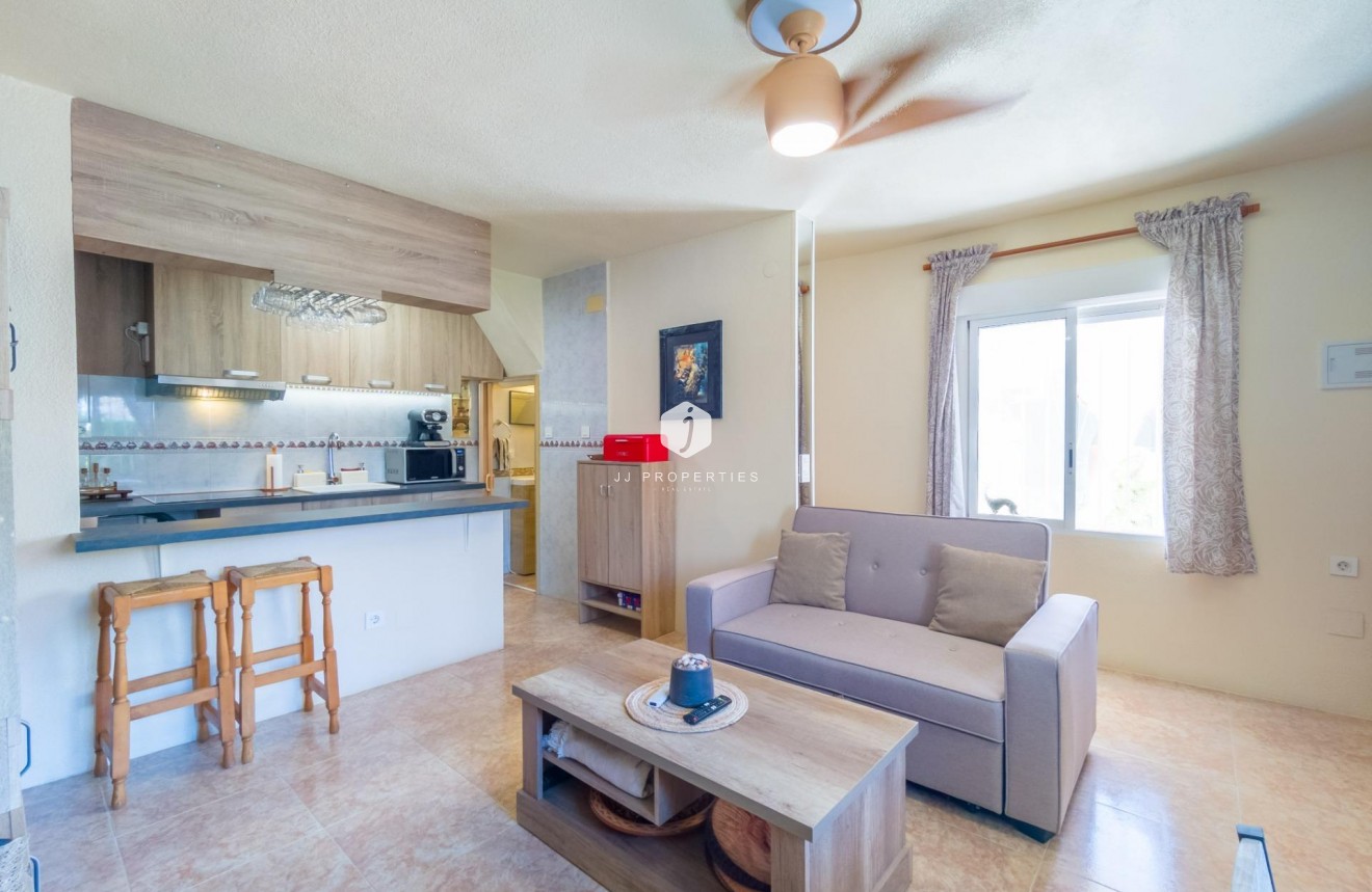 Resale - Chalet -
Torrevieja - Nueva Torrevieja