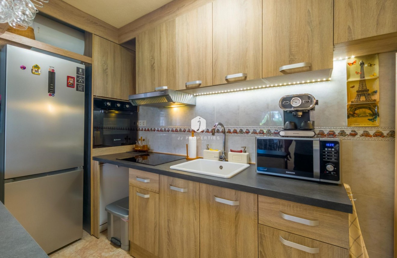 Resale - Chalet -
Torrevieja - Nueva Torrevieja