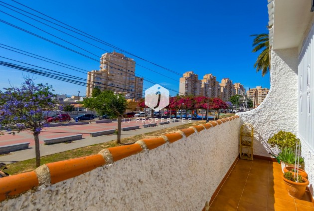 Resale - Chalet -
Torrevieja - Nueva Torrevieja