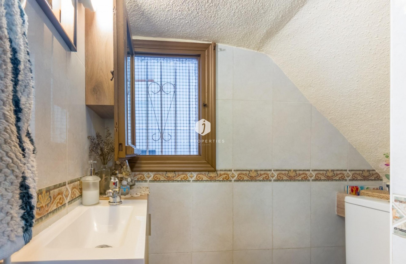 Resale - Chalet -
Torrevieja - Nueva Torrevieja