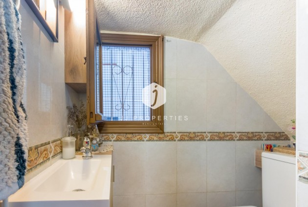 Resale - Chalet -
Torrevieja - Nueva Torrevieja