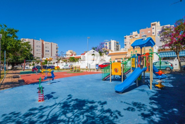 Resale - Chalet -
Torrevieja - Nueva Torrevieja