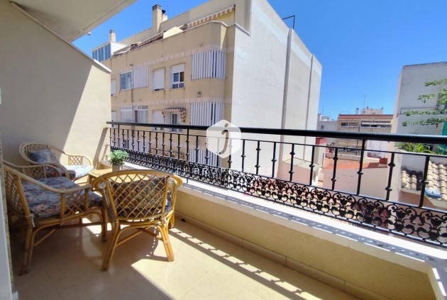 Aus zweiter Hand - Wohnung -
Torrevieja - Centro