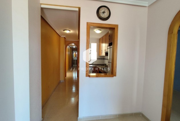 Aus zweiter Hand - Wohnung -
Torrevieja - Centro