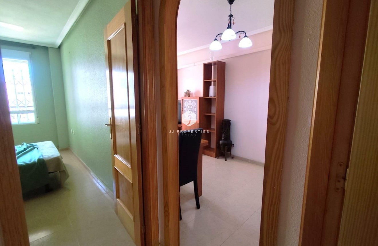 Aus zweiter Hand - Wohnung -
Torrevieja - Centro