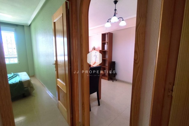 Aus zweiter Hand - Wohnung -
Torrevieja - Centro