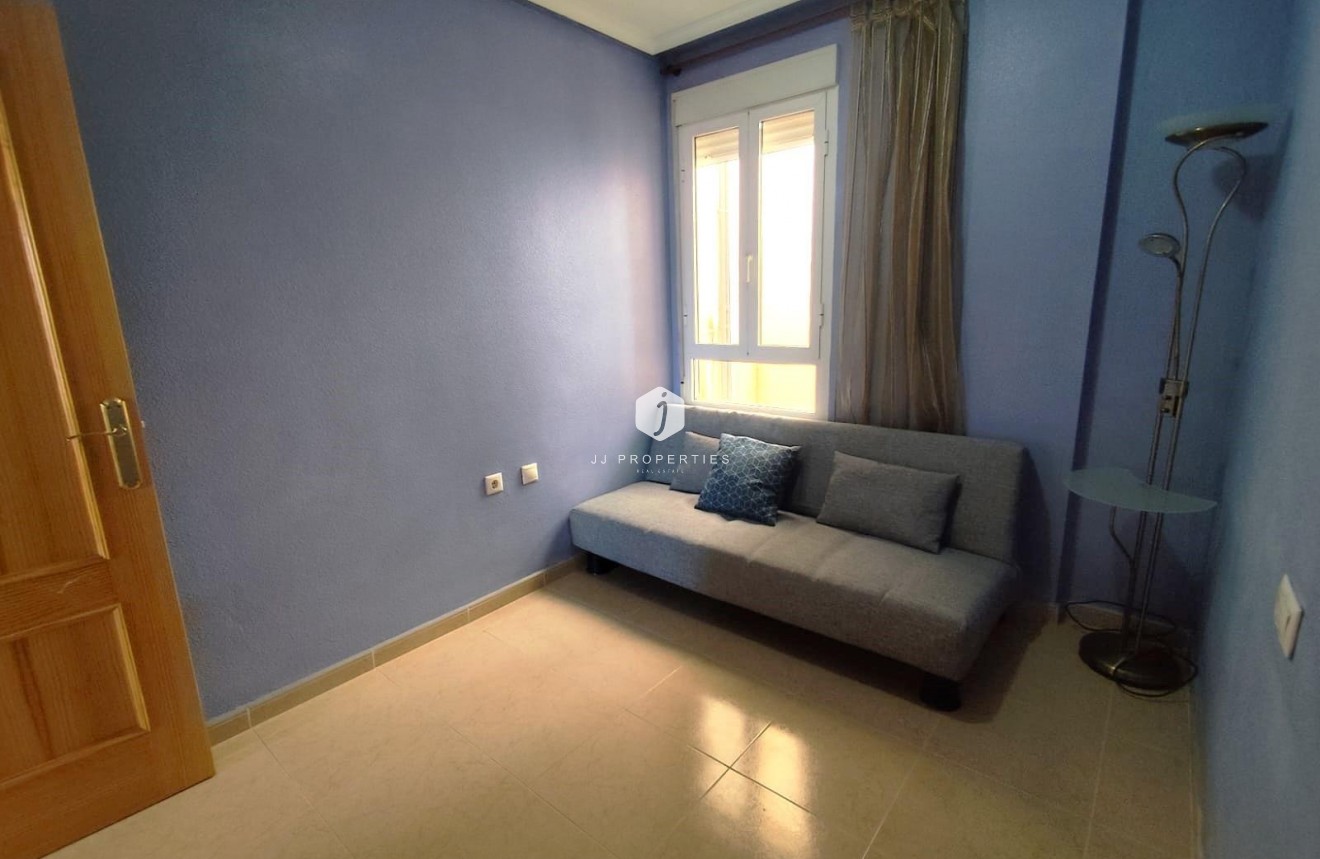 Aus zweiter Hand - Wohnung -
Torrevieja - Centro
