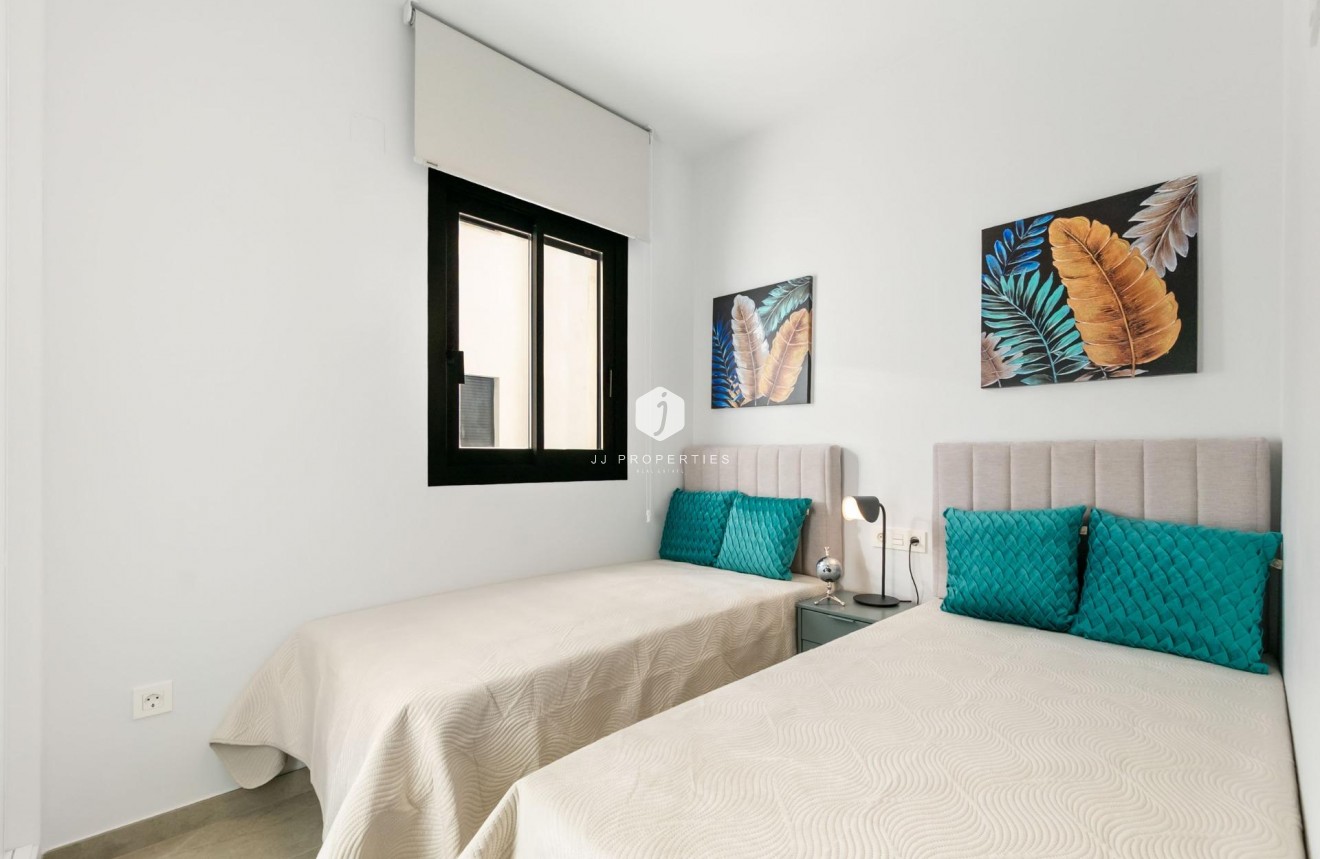 Resale - Apartment / flat -
Torrevieja - Playa del Cura